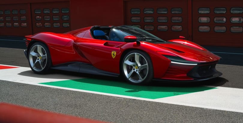 735 millió forintos új Ferrari típus érkezett, de már nincs belőle eladó példány