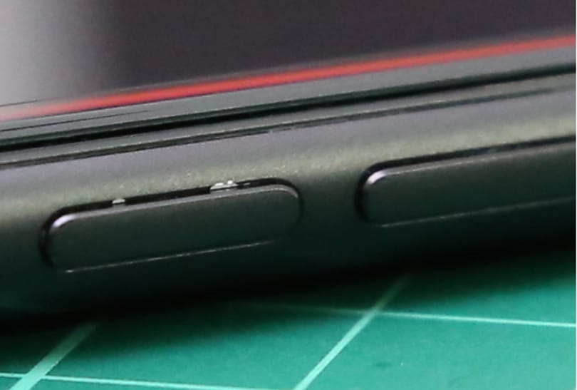 Baj van? Panaszkodnak a felhasználók a fekete iPhone 7 Plusra