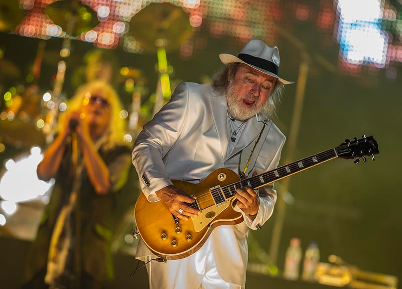 A kórházból üzent a rajongóinak az Omega gitárosa