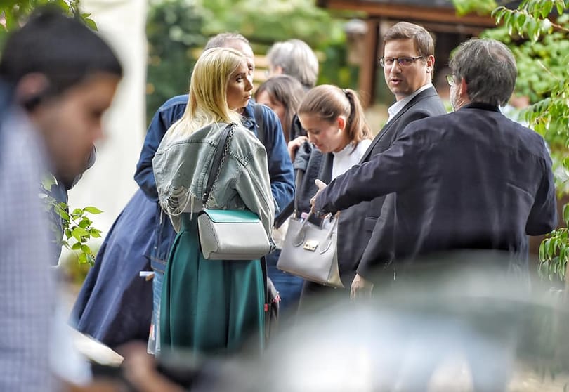 Felesége miatt nem bukott meg Rogán Antal