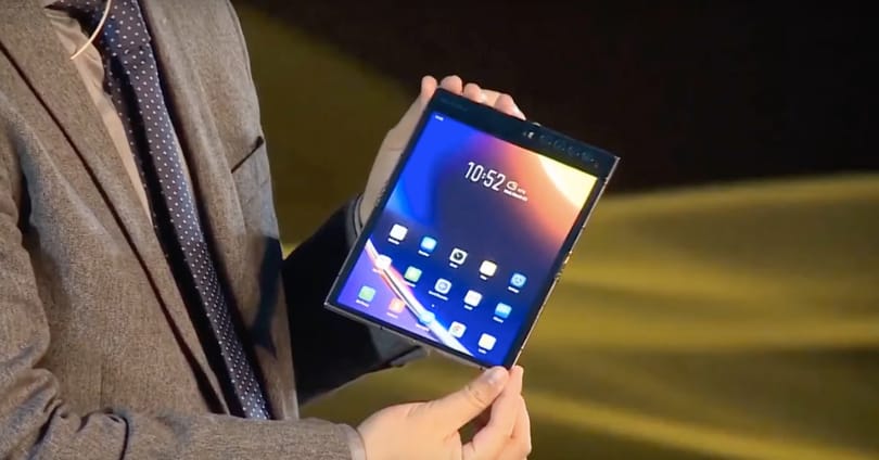 Itt az új összecsukható kínai mobil, a Royole FlexPai 2