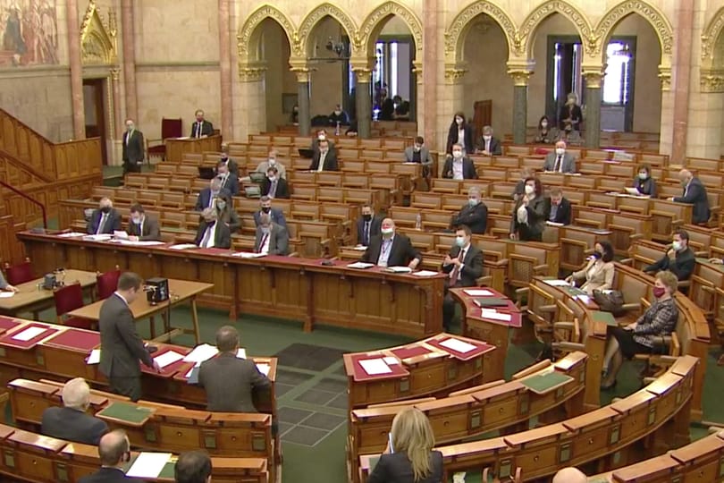 Alig engedi a Fidesz, hogy az 1989 előtti titkosszolgálati iratokat kutathassák