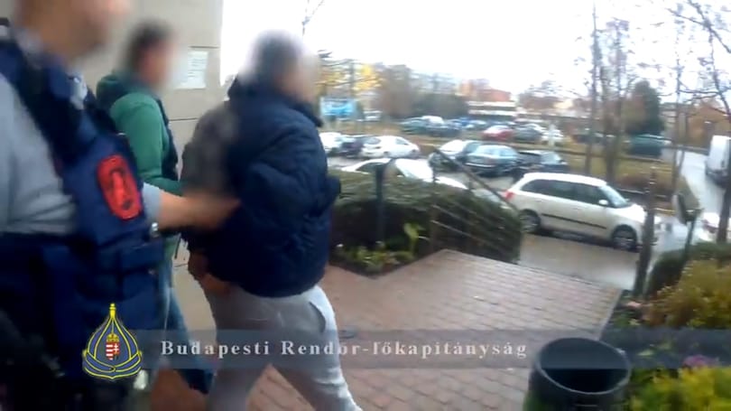 Kamu netes hirdetésekkel csalt ki pénzt, 27 elfogatóparancs volt ellene – videó