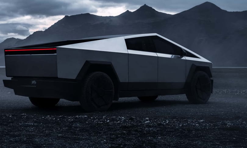 Mint az ólom: az új Tesla 3,5x nehezebb a Dacia olcsó villanyautójánál