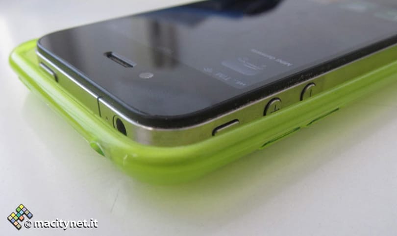 Szélesebb és laposabb lesz az iPhone 5?
