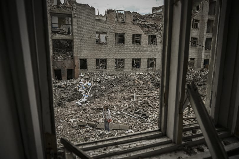 Napi 2-300 háborús bűn gyanús esetet regisztrálnak Ukrajnában, Moszkva hevesen reagált Biden bejelentésére – percről percre a háborúról