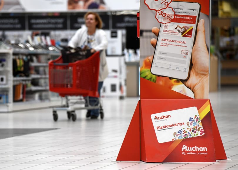 A legalacsonyabb beosztásban is bruttó 380 ezer forintot kereshetnek az Auchan dolgozói