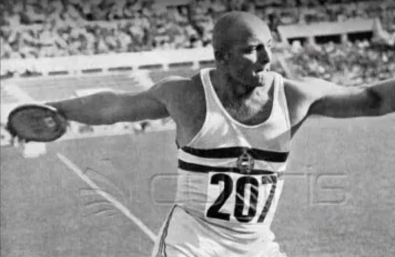 Meghalt a diszkoszvető bajnok, akinek a képe a Sport szeletet díszítette