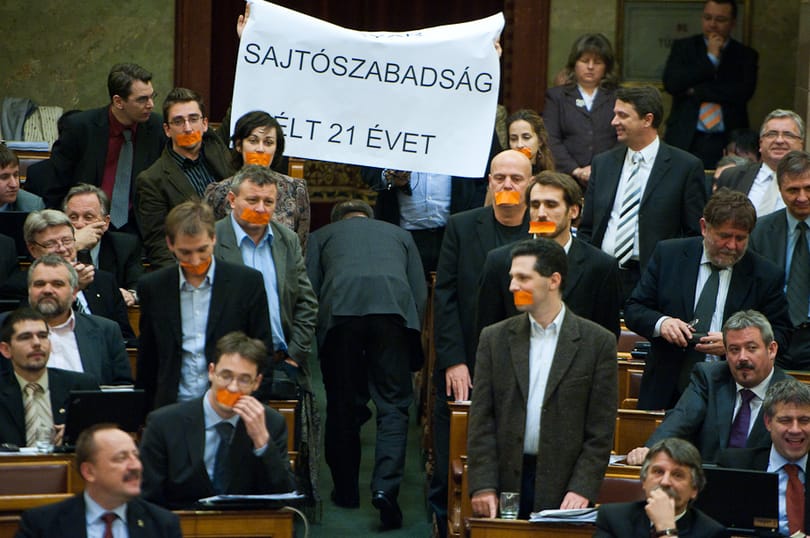 Nem csitulnak a kedélyek az EU-ban a magyar médiatörvény körül