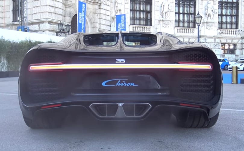 Ilyen hangja van egy 1500 lóerős Bugatti Chironnak – videó