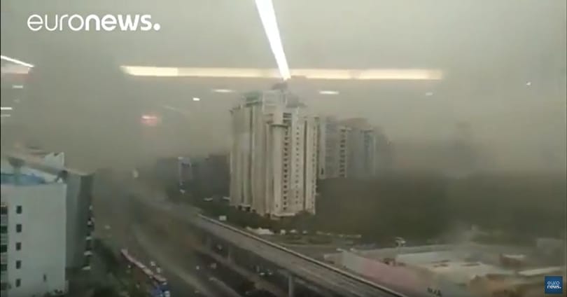 Akkora homokvihar volt Indiában, hogy százan belehaltak - videó