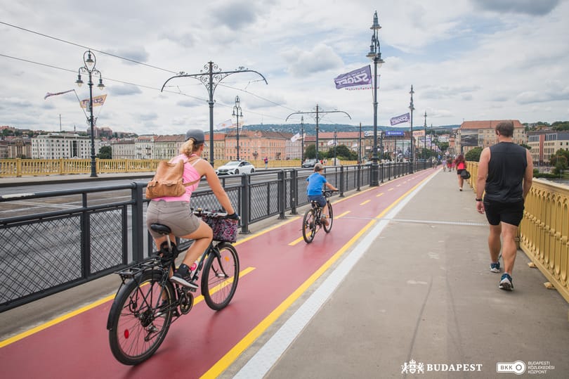 Befejeződött a Margit hídi kerékpárút felújítása, újra jól járható