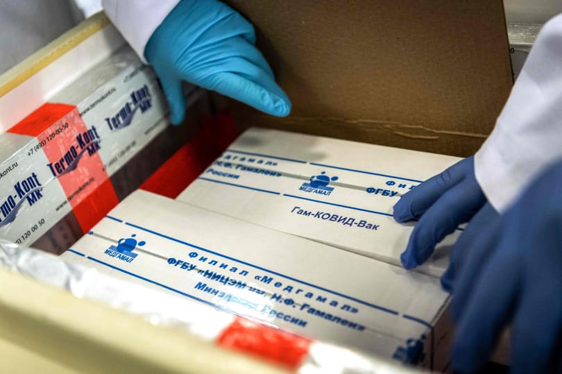 Nyomozás indult a kínai és az orosz vakcinák engedélyezésének ügyében