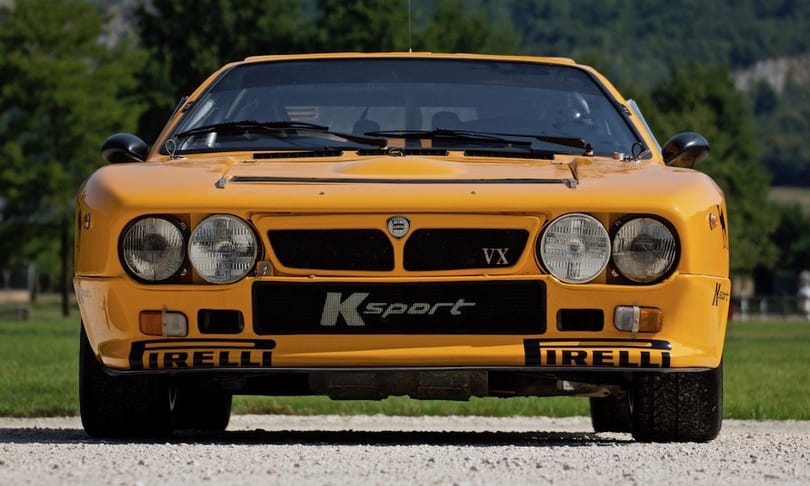Camel festésű B-csoportos régi Lancia vár új gazdára