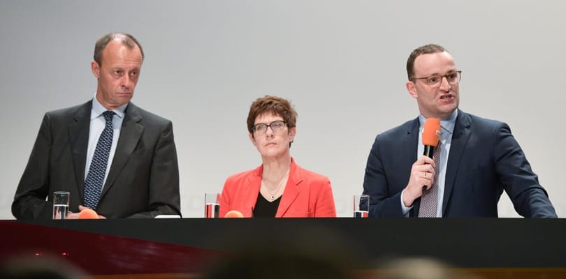Bosszút áll Merkelen a régi férfiklub, vagy még egyszer fölébük kerekedik?