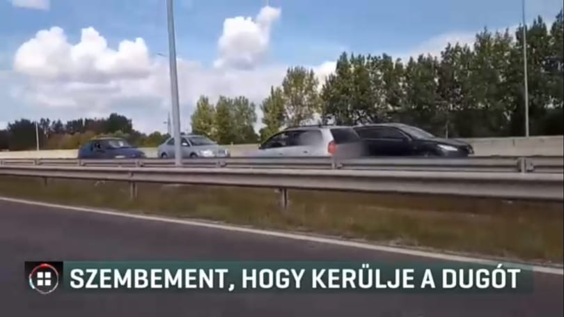 Videó: Forgalommal szembehajtva próbálta elkerülni a dugót egy autós az M5-ösön