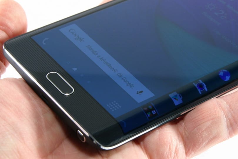 Élet a panelban: kipróbáltuk a Samsung legkülönlegesebb okostelefonját