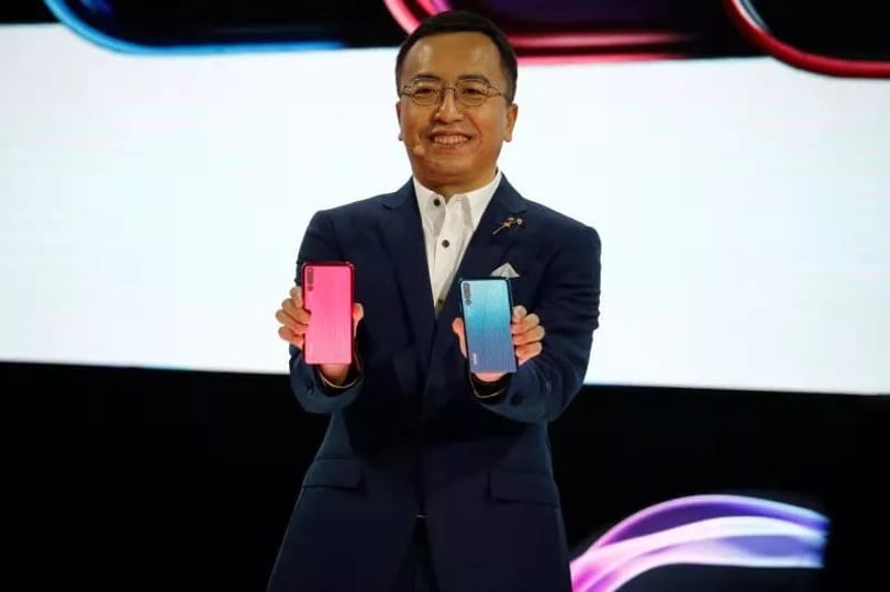 Megérkezett a Huawei új Honor mobilja: Mate 20 teljesítmény, csak olcsóbban