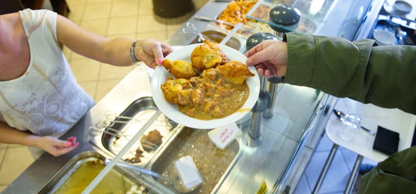 A vendéglők úgy nyelik le az áfacsökkentést, mintha nem is lett volna