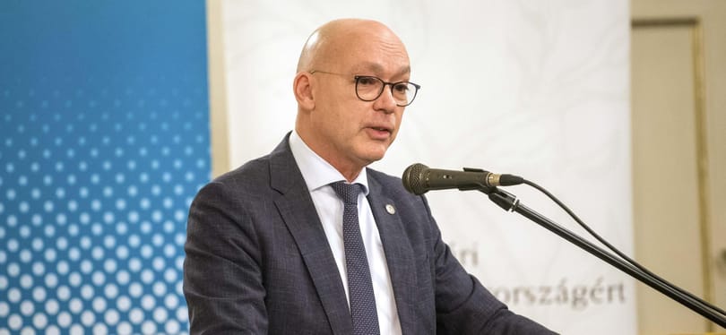 Péterfalvi Attila november elejére jár a Pegasus-ügy végére
