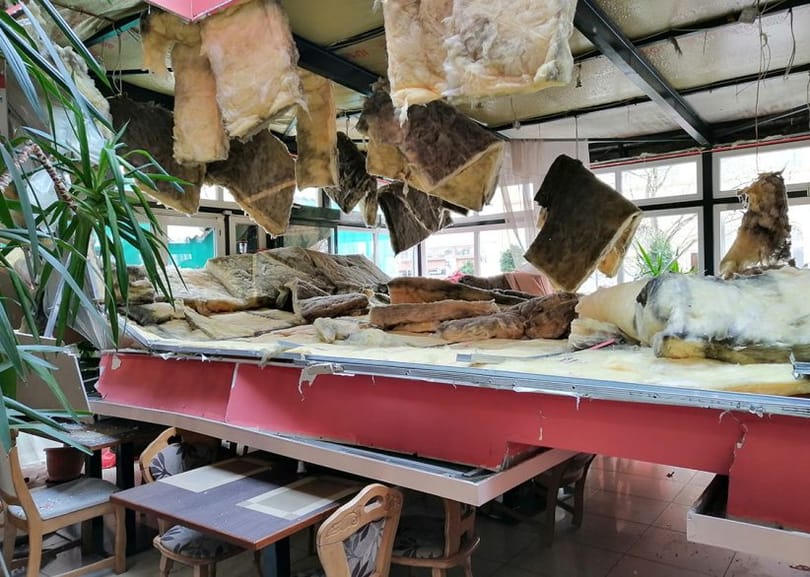 Leszakadt egy békéscsabai vendéglő mennyezete