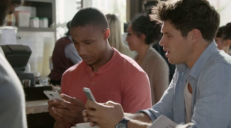 Még meg sem jelent, de a Samsung már viccet csinál az iPhone 6-ból