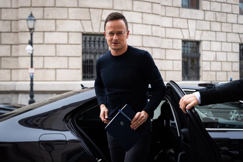 Szijjártó Péter a sajtóból értesült Szájer József brüsszeli partijáról