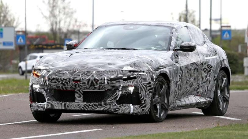 Maranello környékén már nem számít szenzációnak, ha felbukkan a még be sem mutatott Ferrari Purosangue