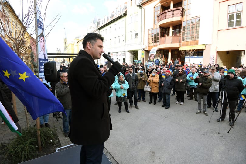 Financial Times: Egy utolsó rohamot indít az ellenzék Orbán híveinek elhódítására