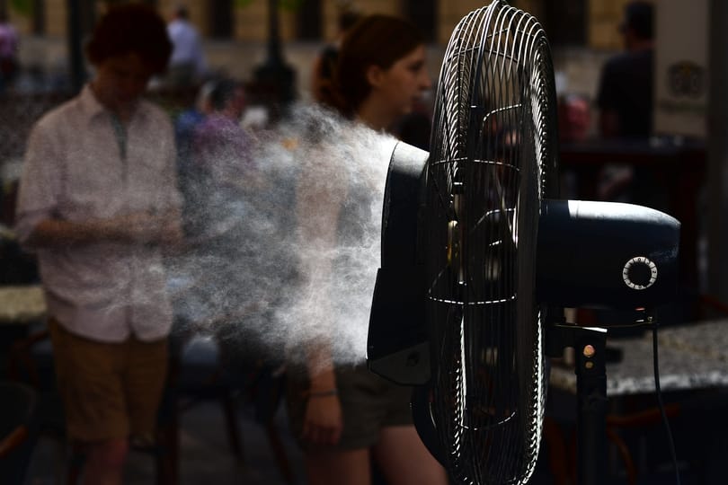Hétfői időjárás: így még senki nem örült szélrohamnak