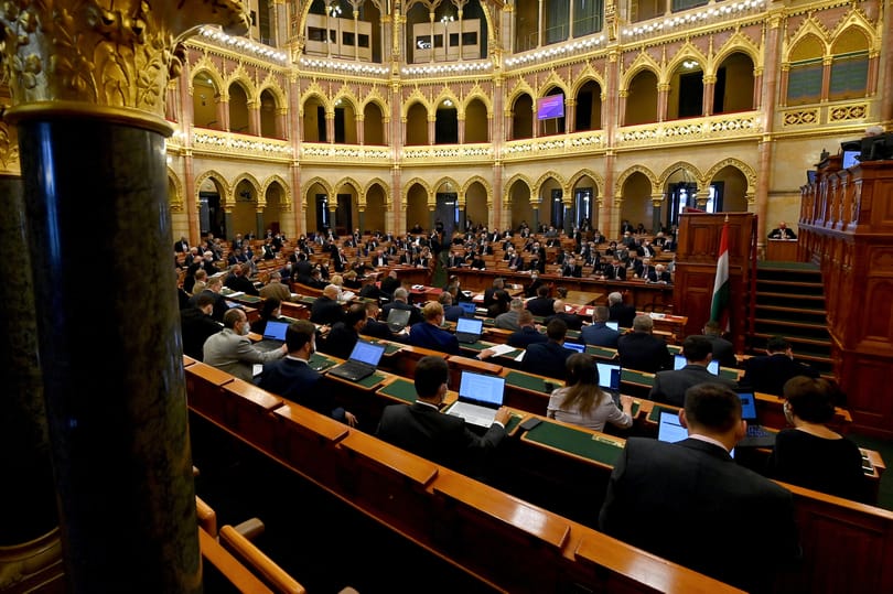 Nem vesznek részt a kormánypártok a svéd NATO-csatlakozás ratifikálásáról szóló ülésen