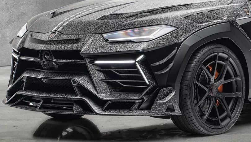 Két ajtóval kevesebb: íme a legújabb Lamborghini kupéterepjáró
