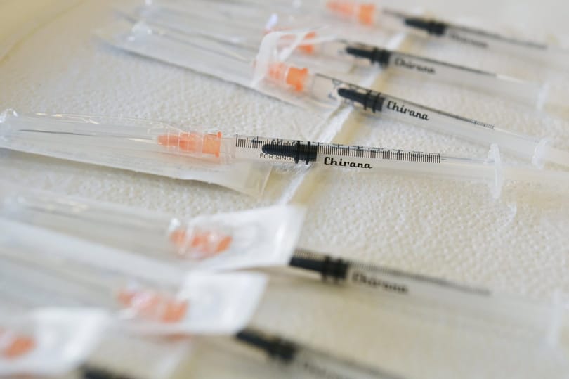 Az EMA már 6 hónapos kortól ajánlja a Pfizer és a Moderna koronavírus elleni oltásait