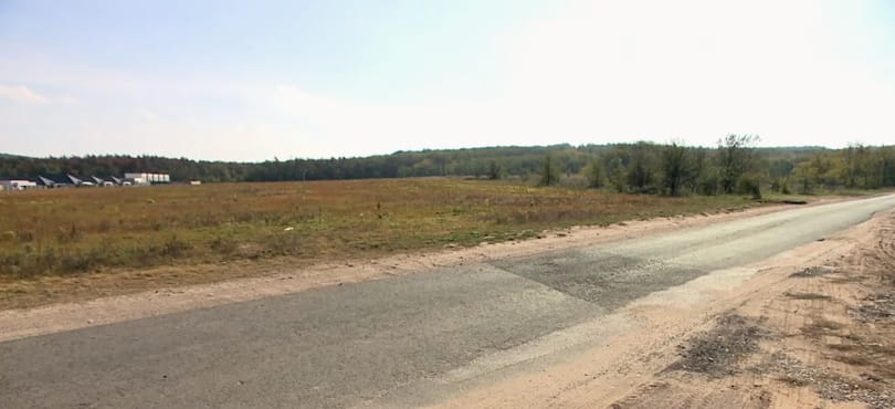 Több százmillió előleget felvehettek, mostanra költözést ígértek, de el se kezdték a lakópark-építést