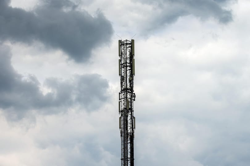 Ellenőrzést indított az NMHH a Telekom és a Vodafone január elején történt nagy leállása miatt