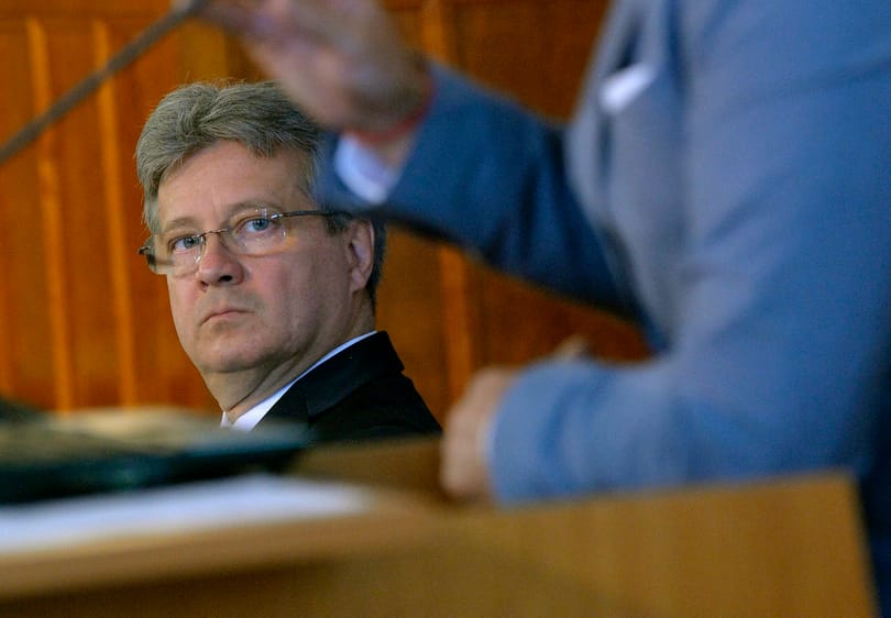Két hónappal ismét meghosszabbították Suha György volt tiszteletbeli konzul letartóztatását