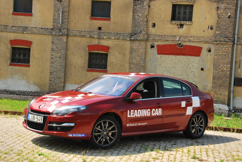 Renault Laguna teszt: francia négyes