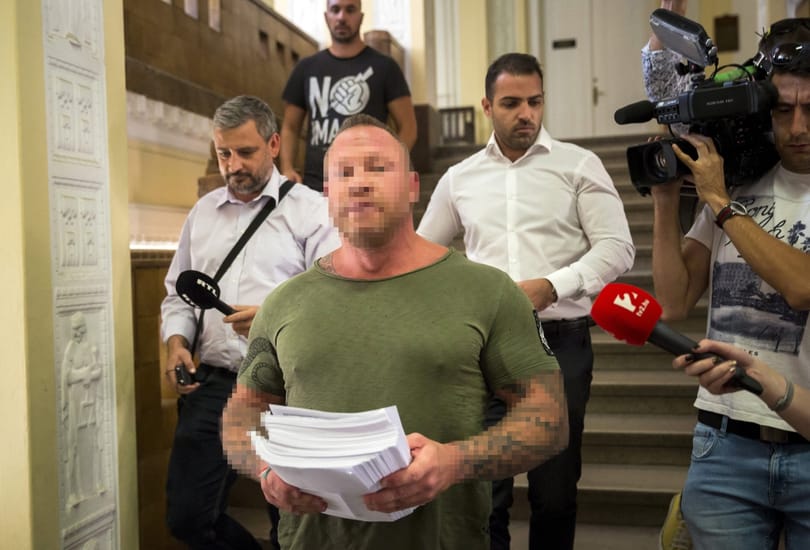 Óvadék ellenében sem hagyhatja el otthonát M. Richárd