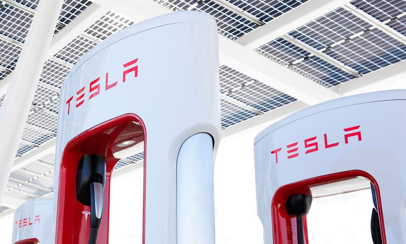 Újabb két magyar városban lesz Tesla Supercharger-állomás