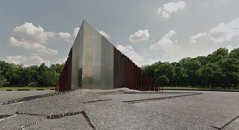 Késelés a majálison az Ötvenhatosok terén - fotó