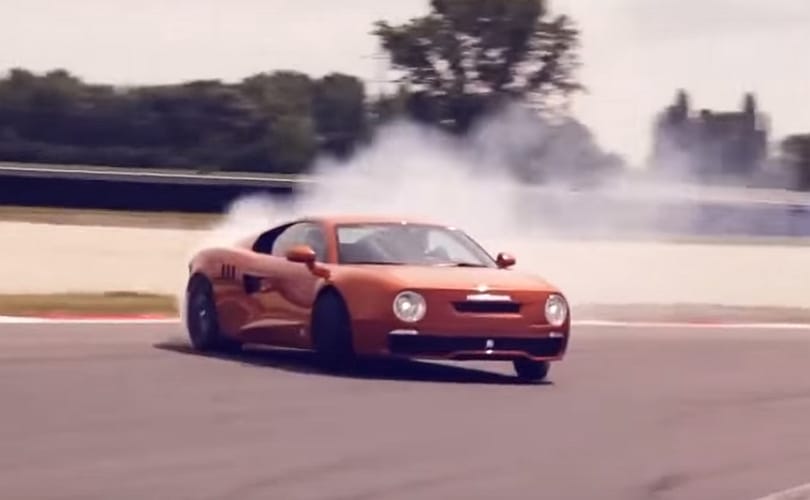 Így szaggatja az aszfaltot a Skoda 130 RS 430 lóerős utódja – videó