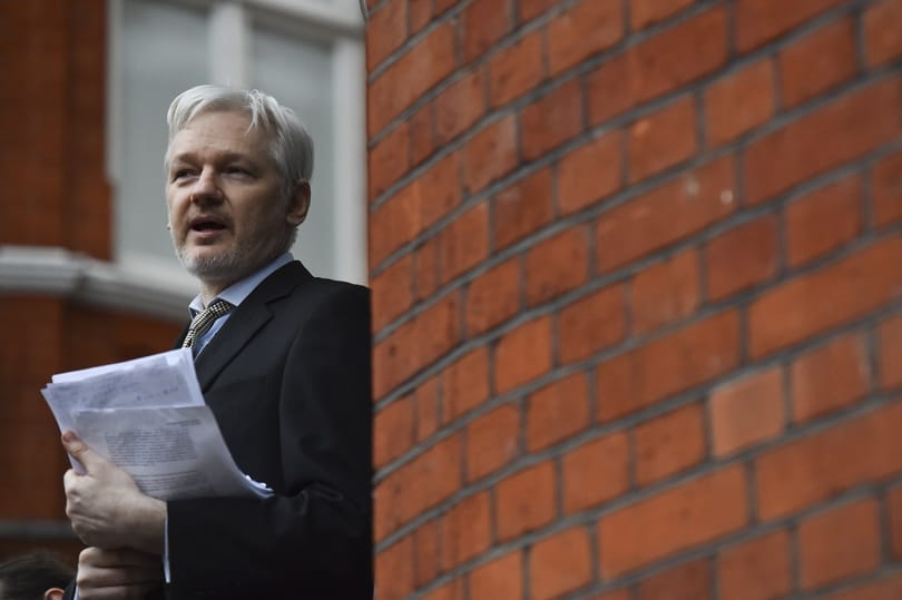 Titokban vádolták meg a Wikileaks alapítóját