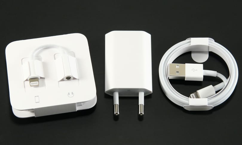 Az Apple száműzte a kínálatból az egyik leggyűlöltebb iPhone-kiegészítőt