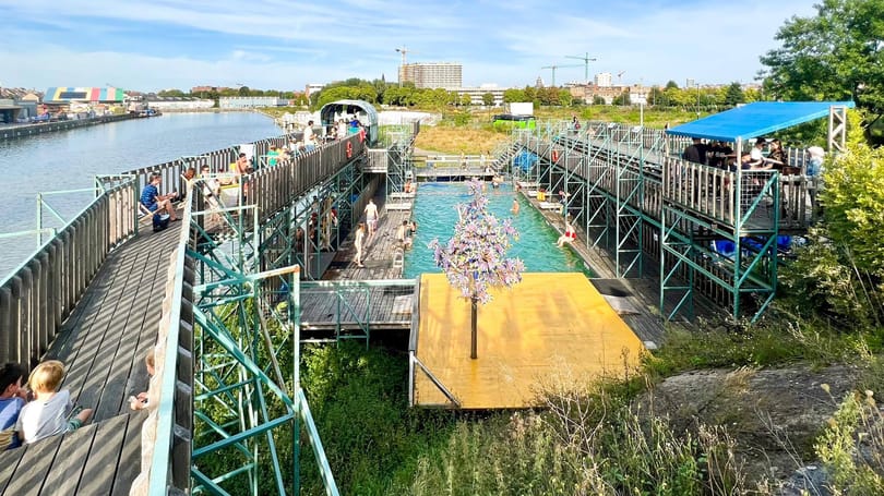 Szeretettel Brüsszelből: Se strand, se kormány