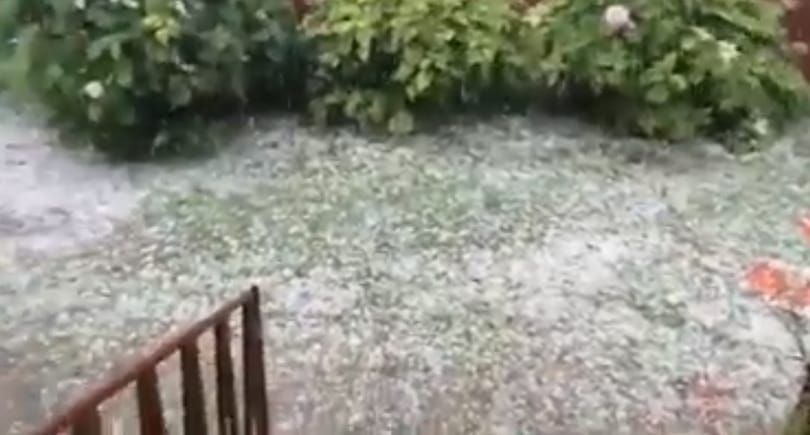 Nem, ez nem hó, csak ilyen sok jég esett Zala megyében – videó