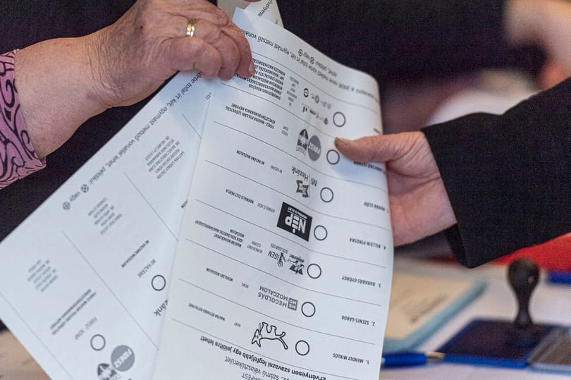 Tóta W.: Két csőcselék