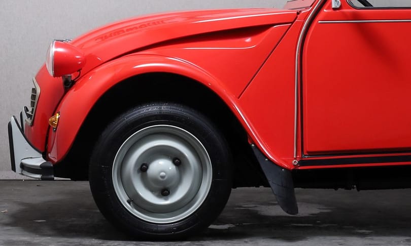 Hihetetlen, de csak 582 kilométer van ebben a régi Citroën Kacsában