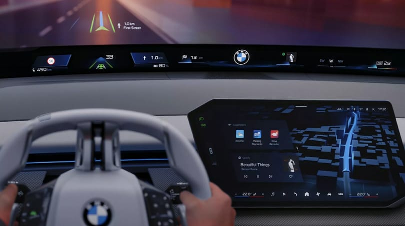Íme az első debreceni BMW jövőbe mutató műszerfala