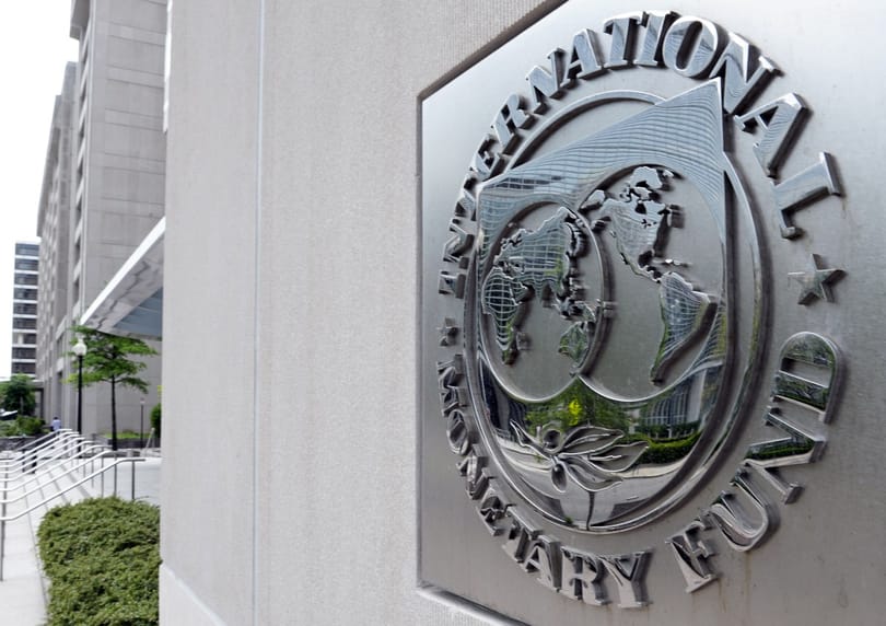 Az IMF elől térhetne ki Orbán az azeri násztánccal