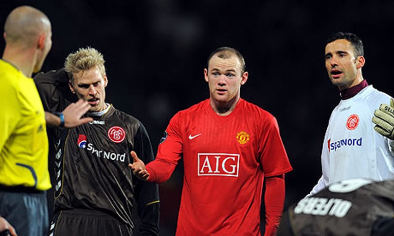 Balhéi miatt eladhatják Rooney-t